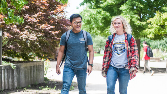 Students walking throught campus
