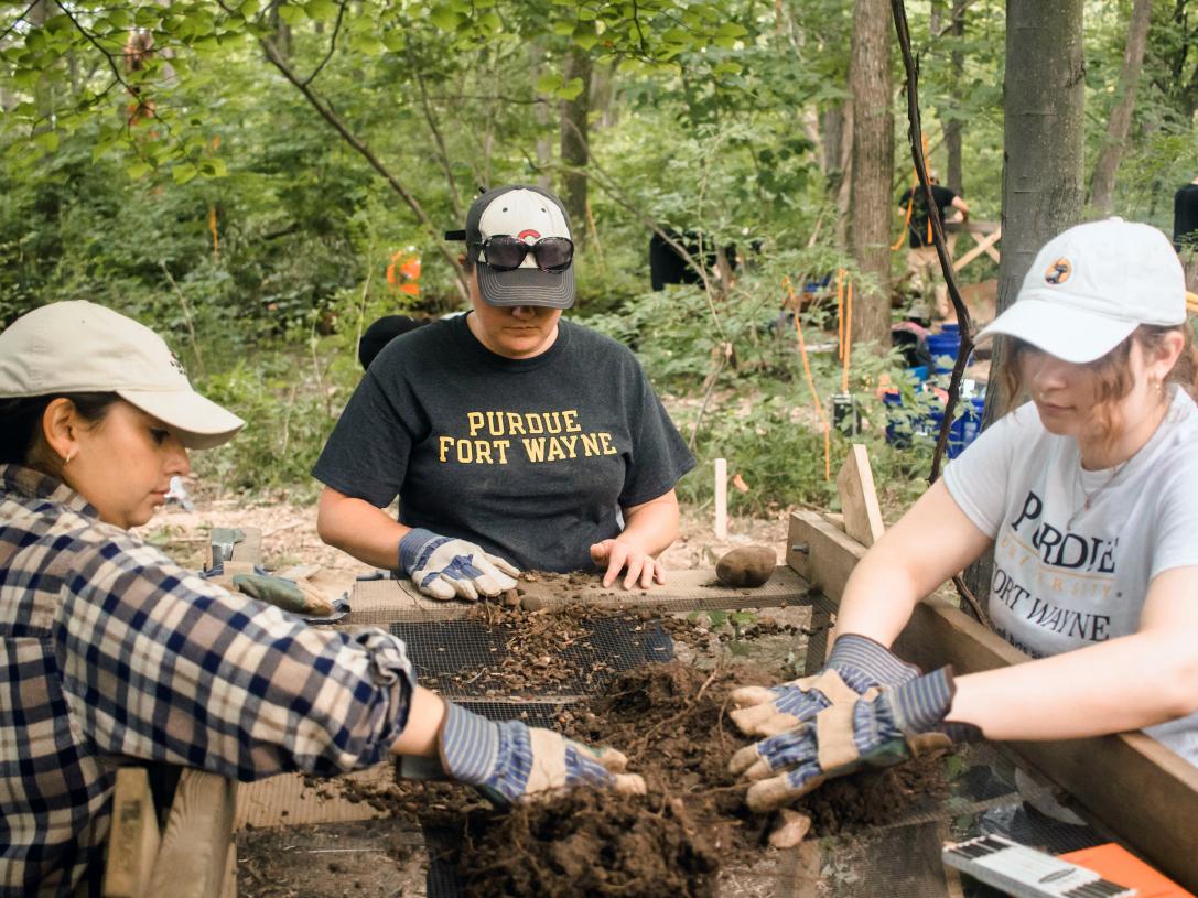 Arch Field School Dig_9