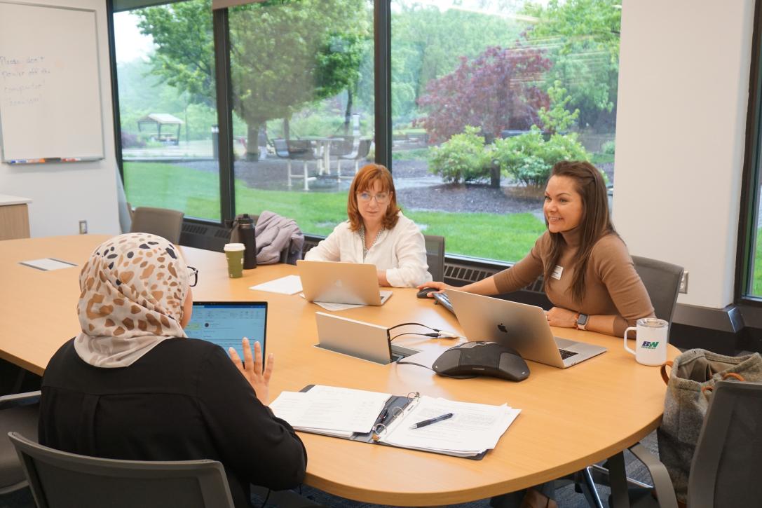 CELT Instructional Designer, Rachel, leading a workshop.
