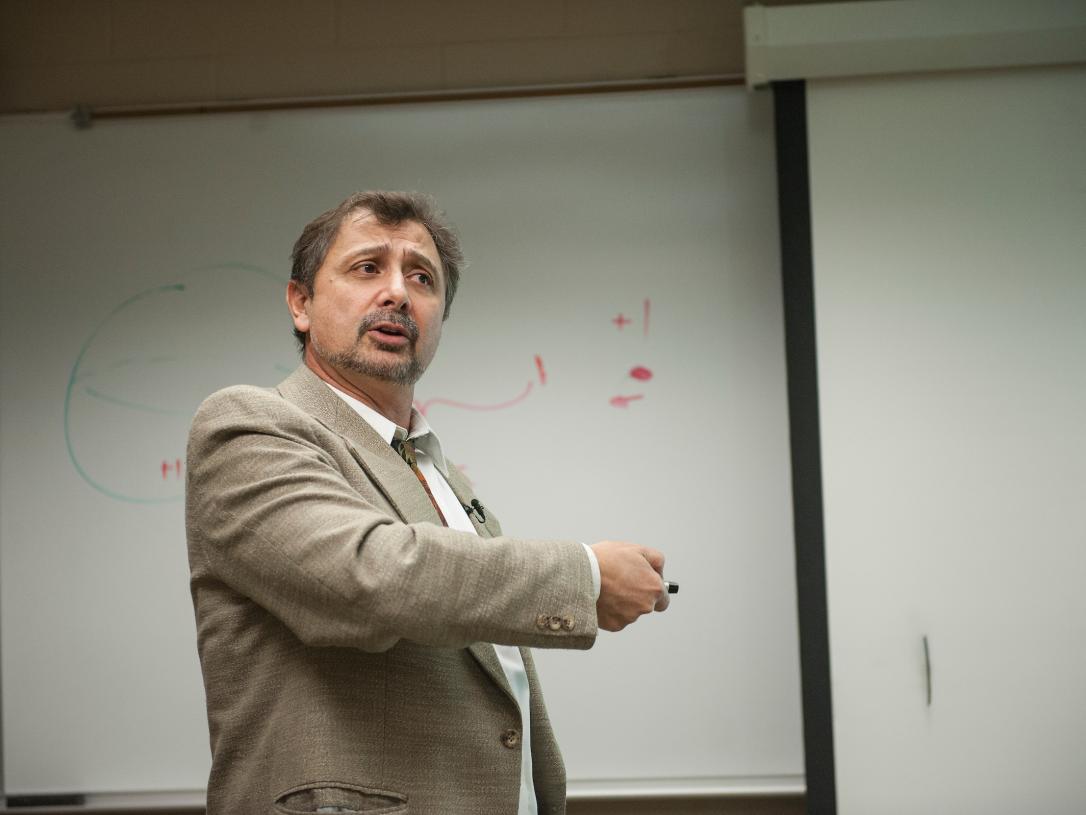 Dagnev in a mathematical sciences classroom.