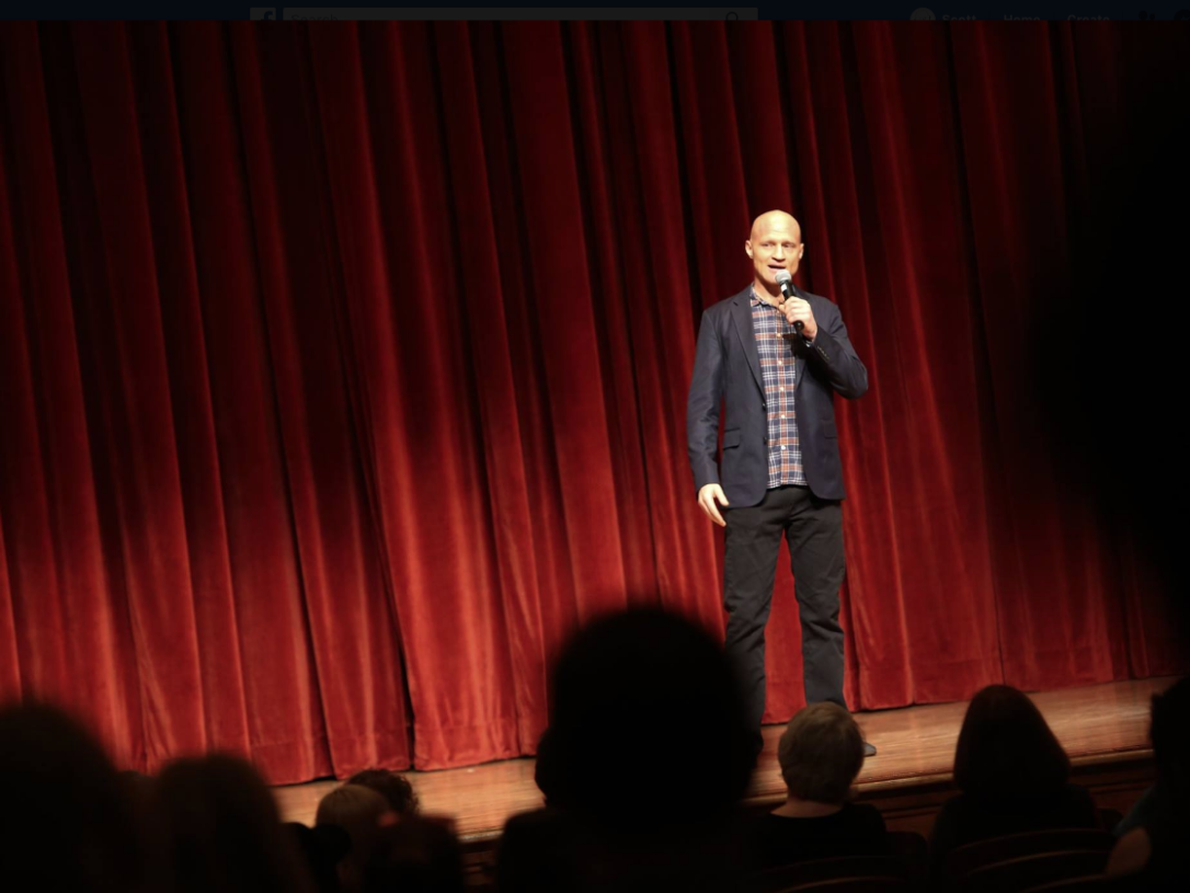 Scott Dikkers onstage in Georgetown