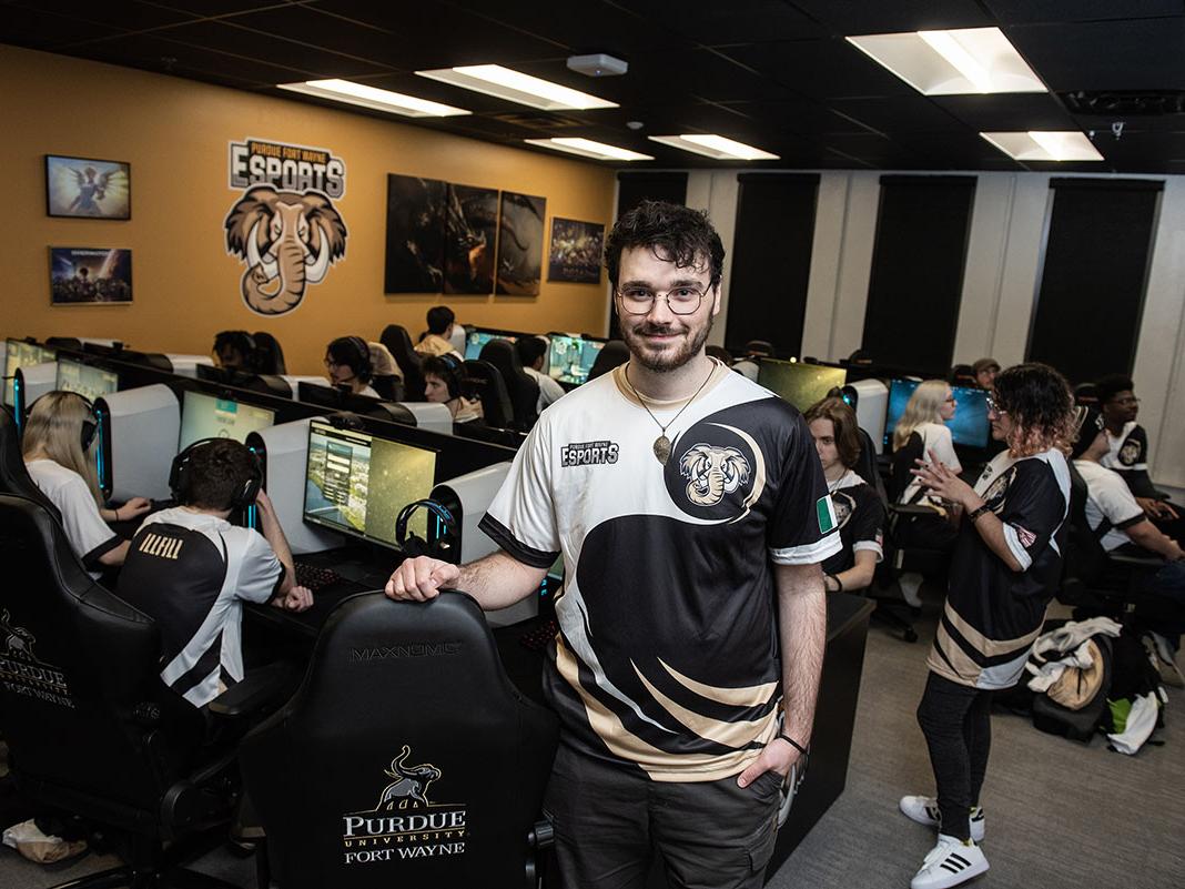 A member of the Mastodon Esports team