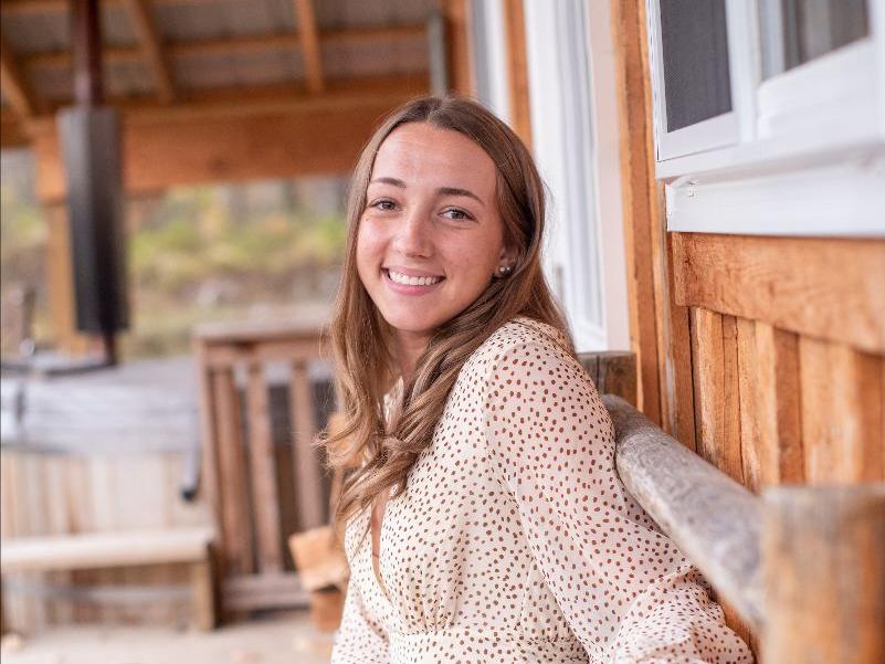 Portrait of Jenna Ellsworth