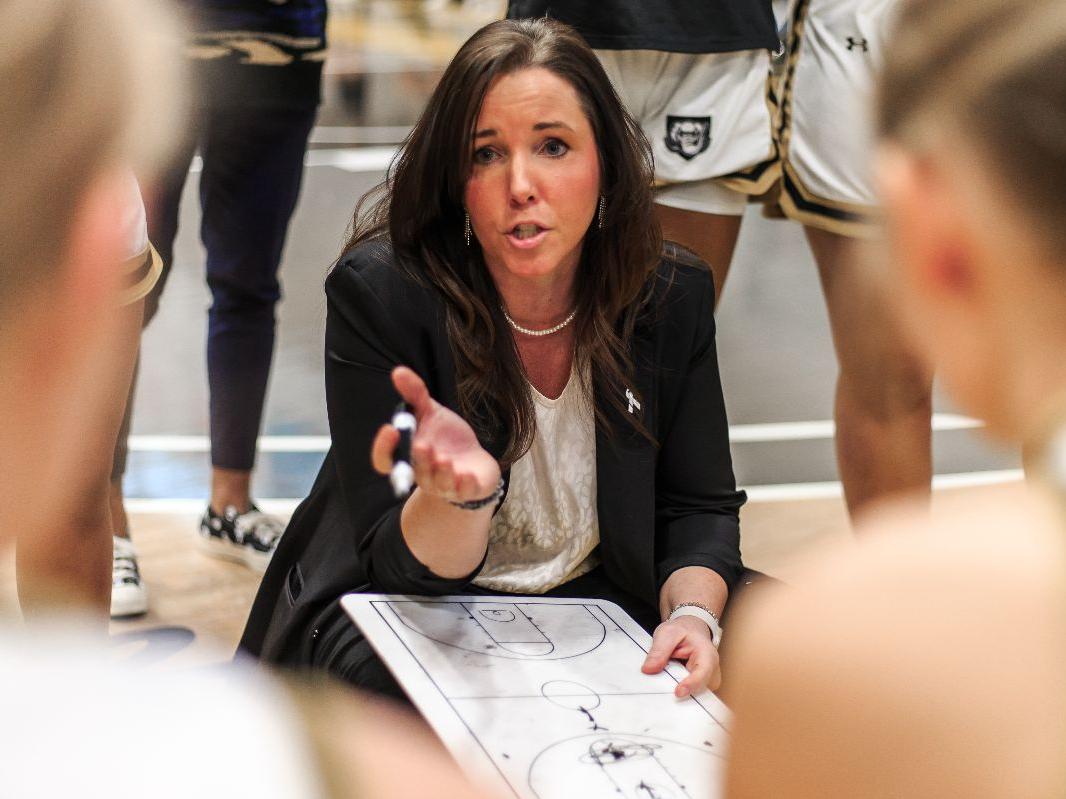 Coach Maria Marchesano is advising the women's basketball team