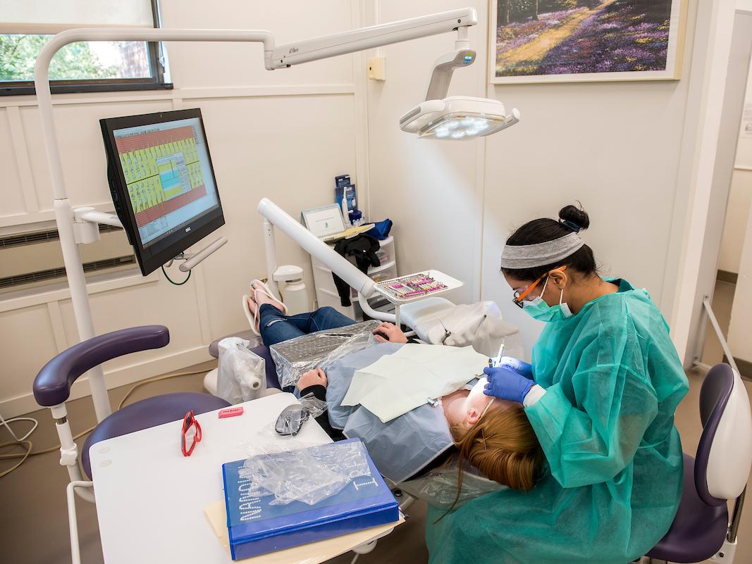 Dental clinic examination