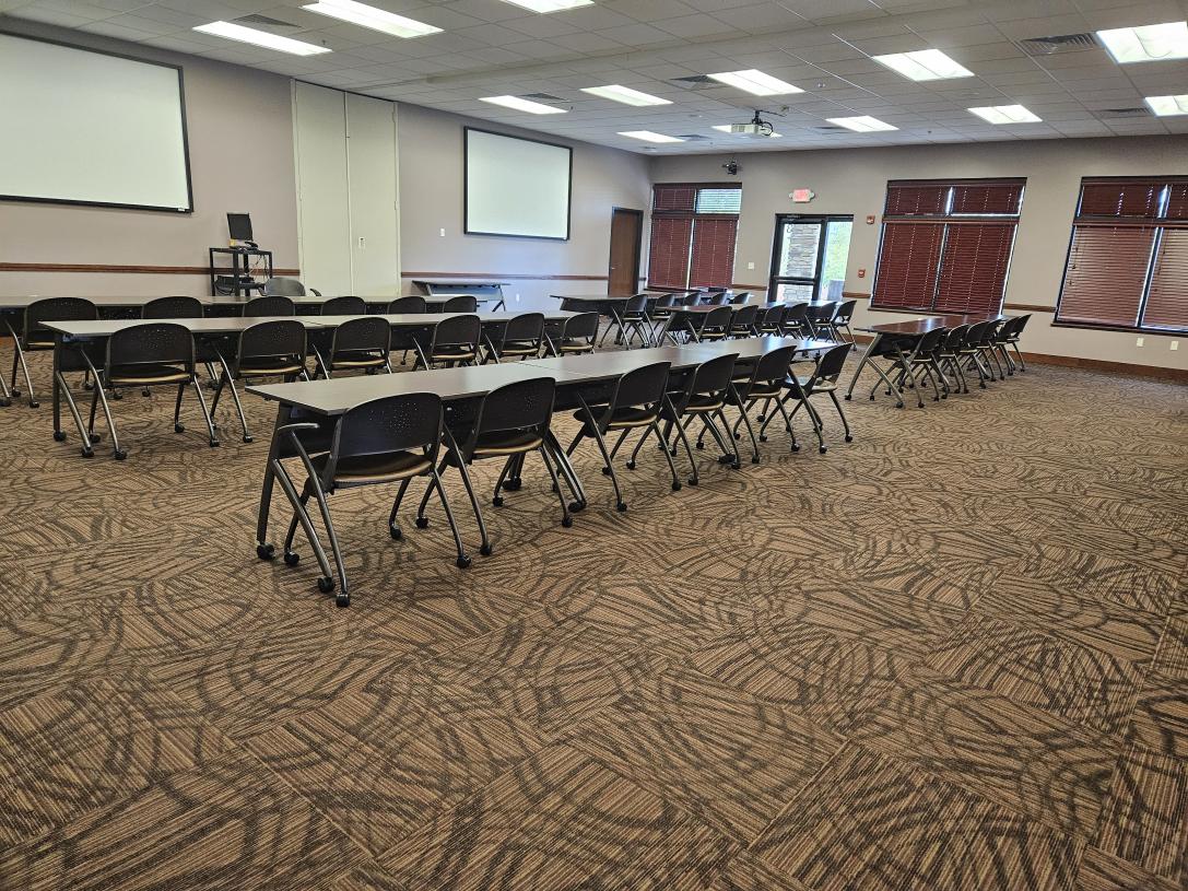 Alumni Center Meeting Room