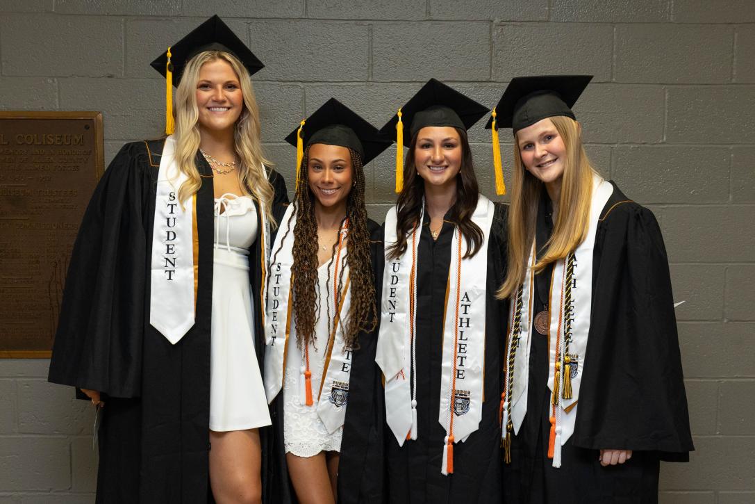 Commencement 2025 Grads
