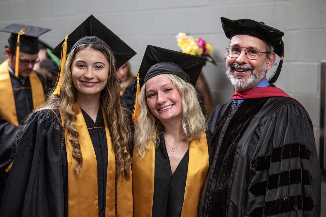 2025 Commencement Grads