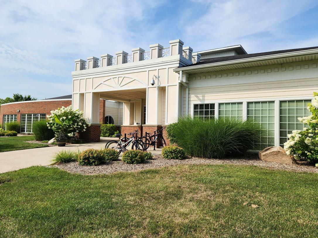 Cole Clubhouse