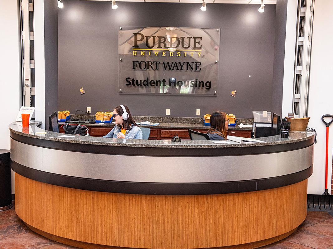Cole Clubhouse front desk