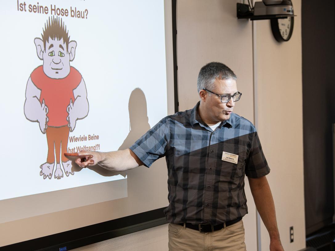 Dr. Roberts teaches during COLA Summer Camp