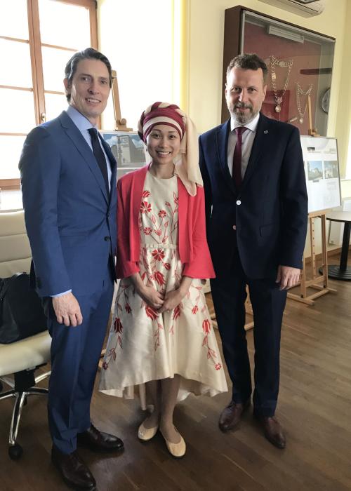 Photo of Shannon Bischoff, Mary Encabo Bischoff, and Maciej Słodki 