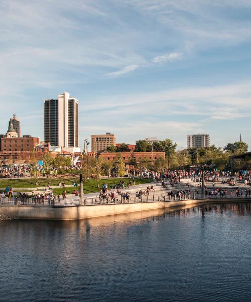 Promenade park and skyline