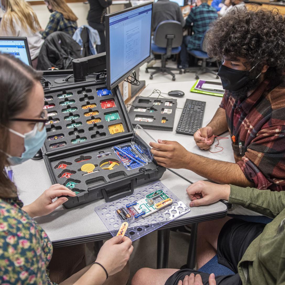 Students working in ECE lab.