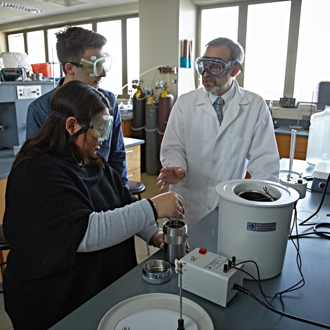 Students in chemistry lab