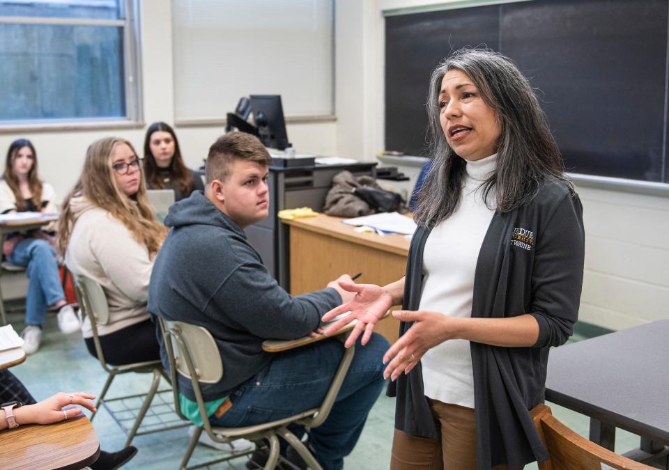 Professor Nunez teaches an education class.