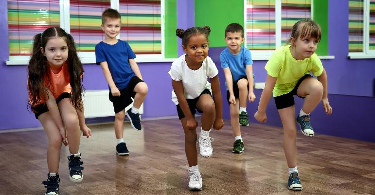 kids dancing