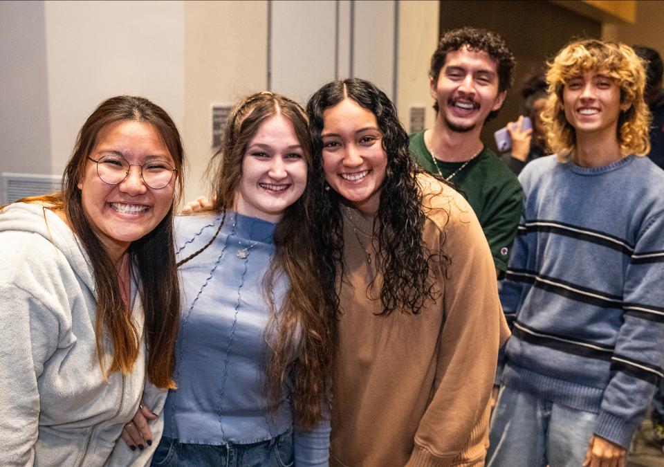 Students at the PFW Valentine’s Day dinner.