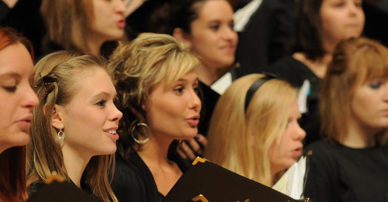 women singing