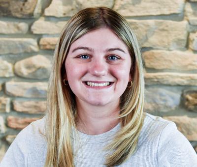 Portrait of Lauren Klusek.