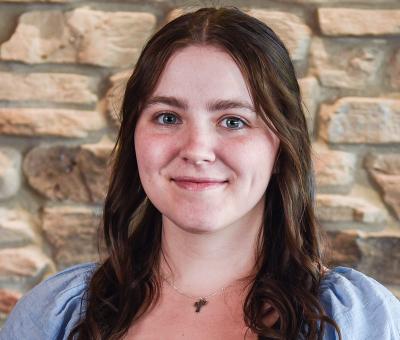 Portrait of Riona Workman.