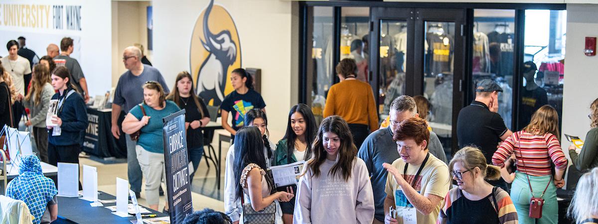 Prospective students check in at FCVD.
