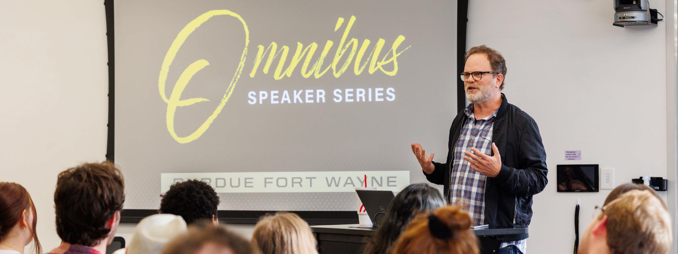 Rainn Wilson speaks to a group of Purdue Fort Wayne Honors Program students.