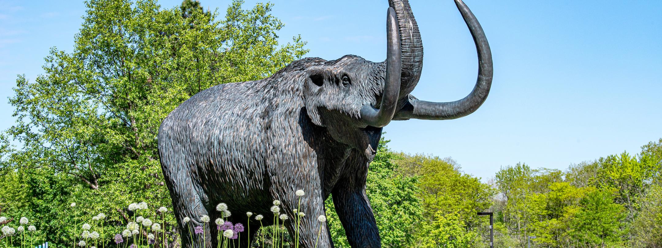 mastodon statue