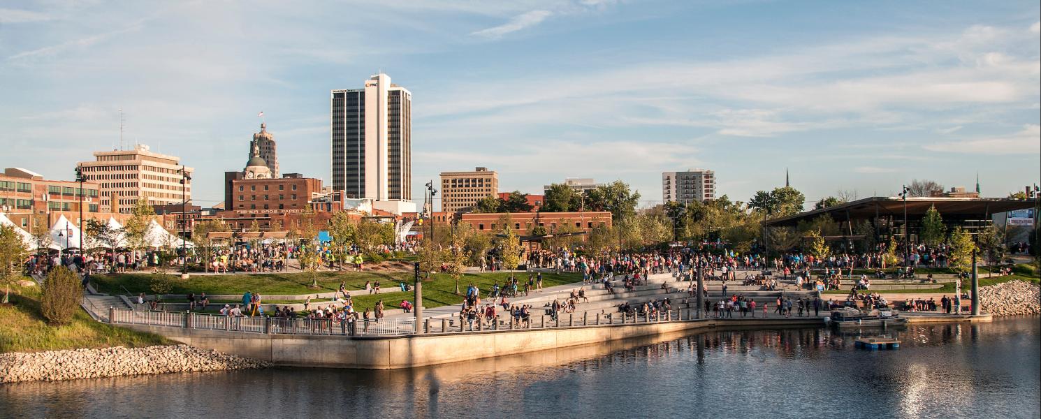 Promenade park and skyline