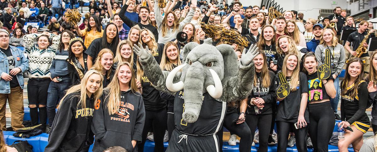 Students posing with Mastodon