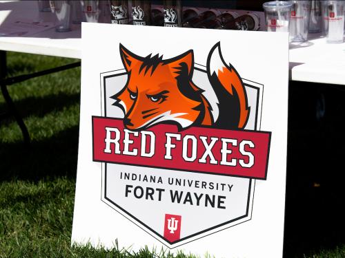 Red Foxes sign