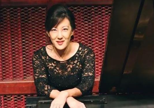 Caroline Hong