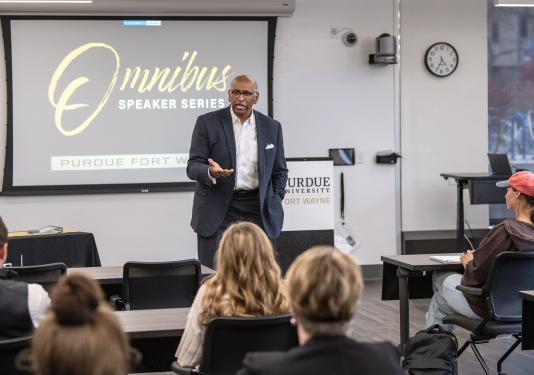 Omnibus speaker Michael Steele meets with a group of political science and honors students.