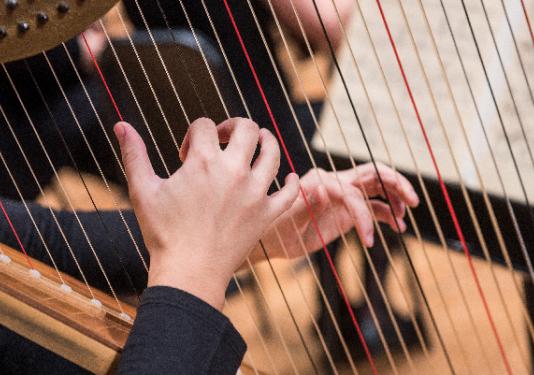 harp being played
