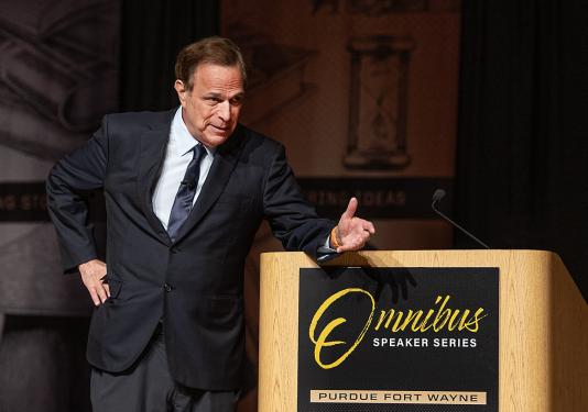 Michael Beschloss speaks to the crowd at an Omnibus event.