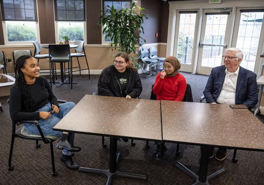 Thomas Herr meets with scholarship recipients