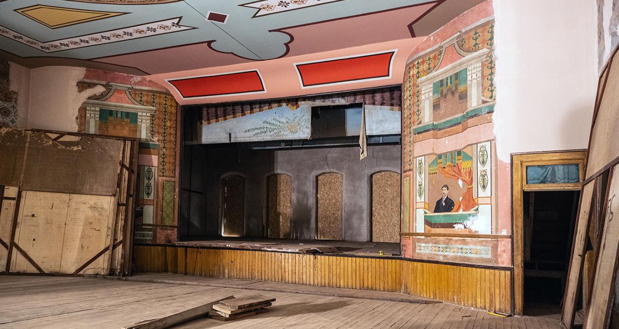Interior of the Morvilius Opera House.