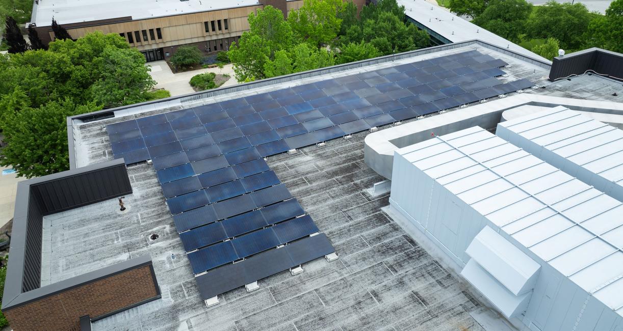 Solar panels atop Helmke Library.