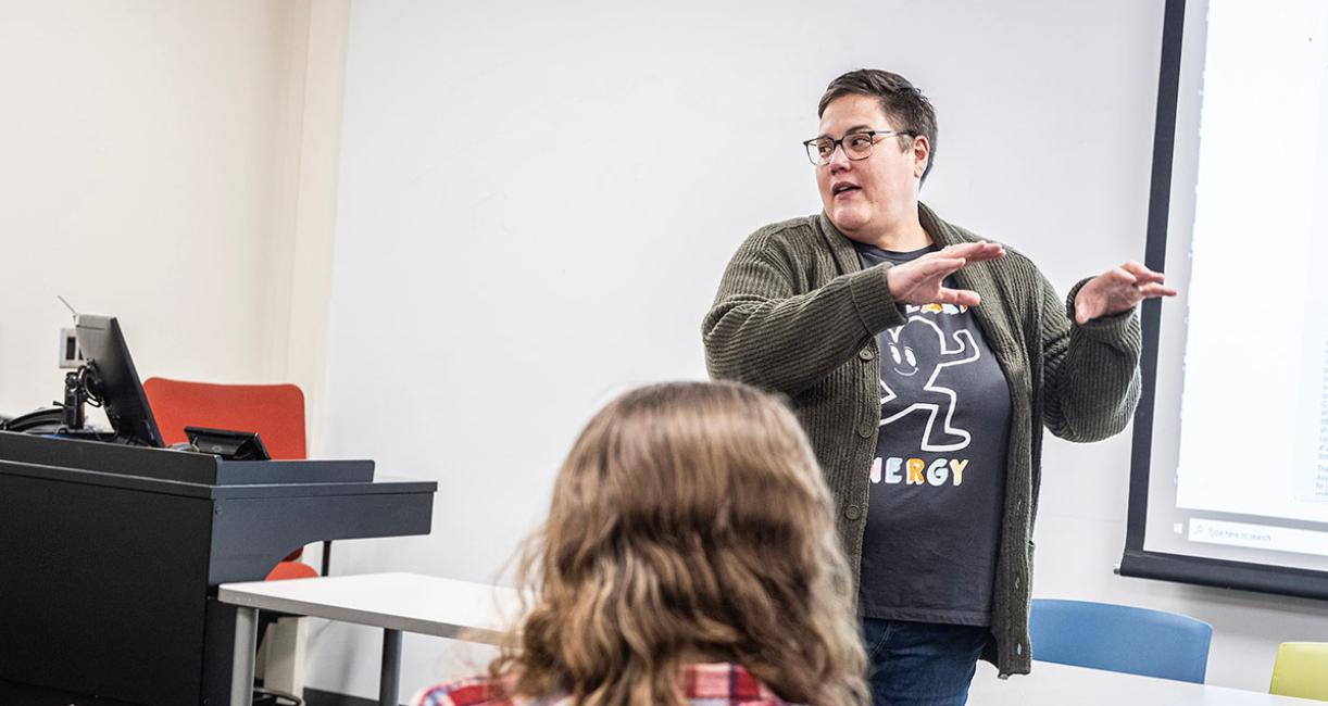 Sarah Sandman is teaching a class